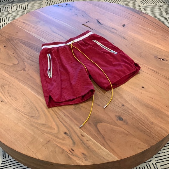 ✨ Used MNML mens athletic shorts - Picture 4 of 16